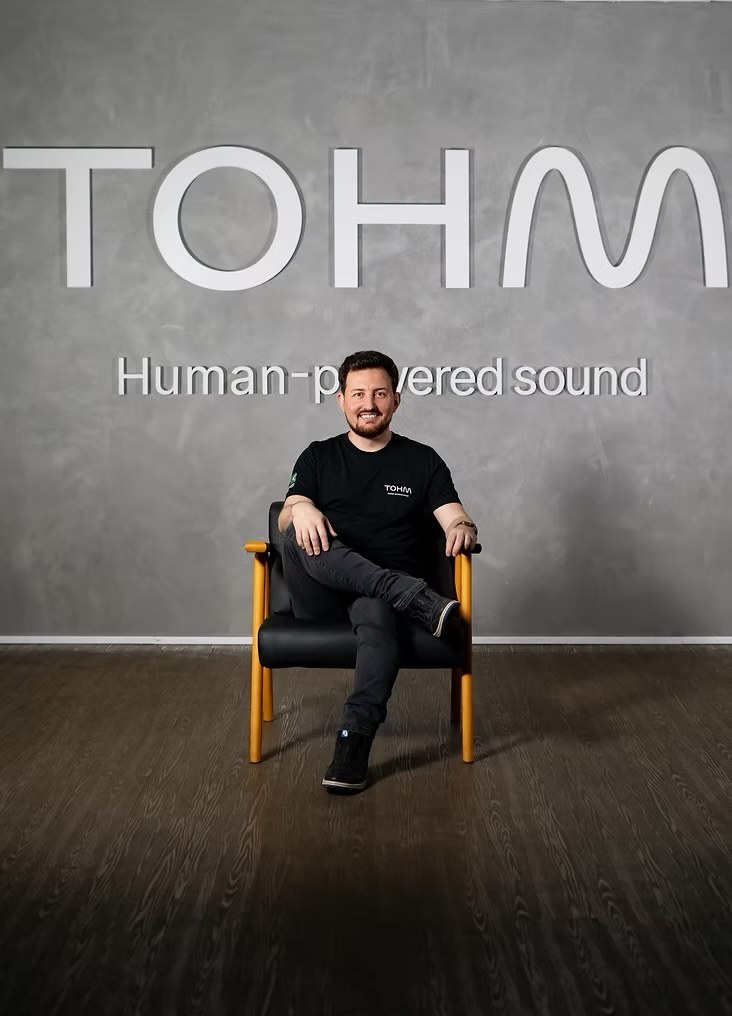 Wellington Valeriani, fundador da Tohm, na fábrica em Salto.